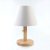 Skärmad bordslampa av bokträ med lampskärm i NATURLIG bomullsfärg | 31 cm hög