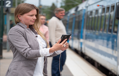 Hur minskar man strålningen från mobilen och surfplattan?