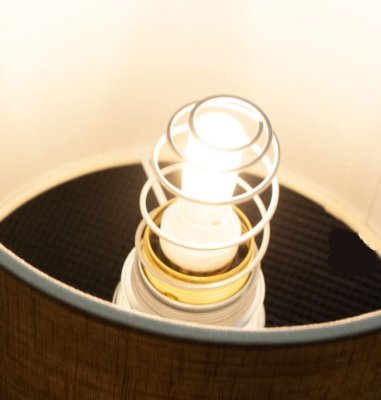 Skärmad Bordslampa trä natur cylinder | 31 cm